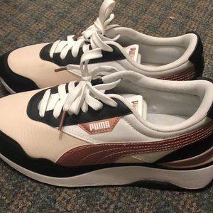 PUMA R78 Voyage Trainers